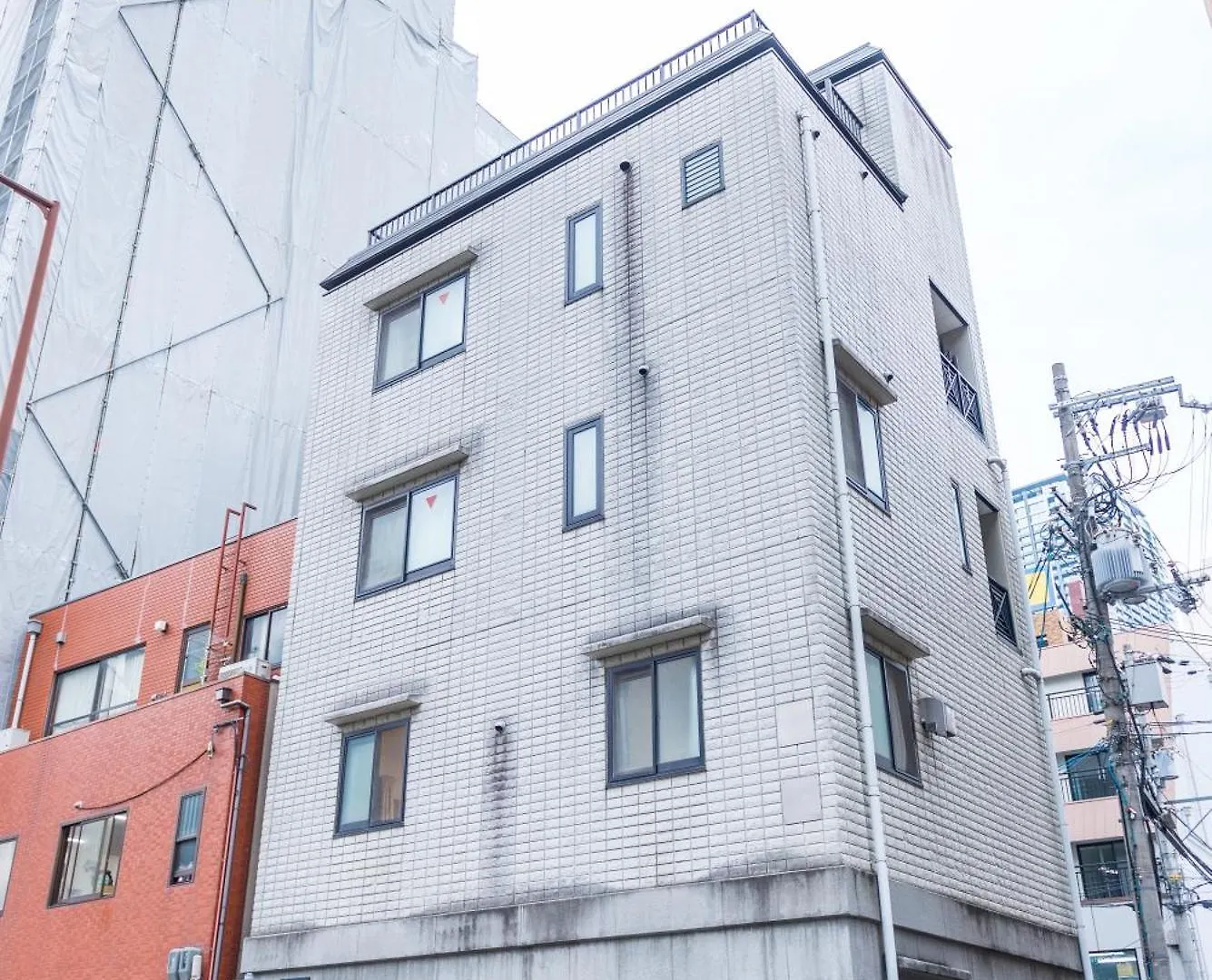 Wings Lodge Osaka Apartment