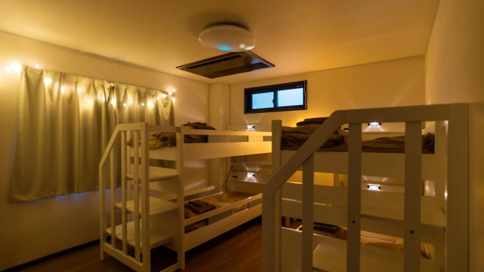 Wings Lodge 大阪